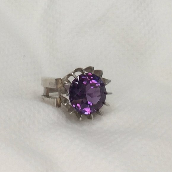 COPY - Handcrafted Gothic Color-Changing Sapphire Ring - Sz 5 - Over 6cts - Ste… - Picture 9 of 16